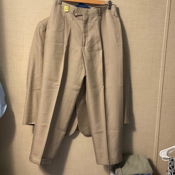 Jones New York Classic Tan Blazer - Picture 7 of 11